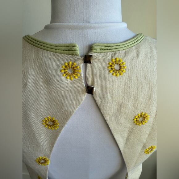 ANTHROPOLOGIE ECOTE BEIGE YELLOW KEYHOLE DRESS EMBROIDERED FLOWER MEDIUM - Picture 6 of 9
